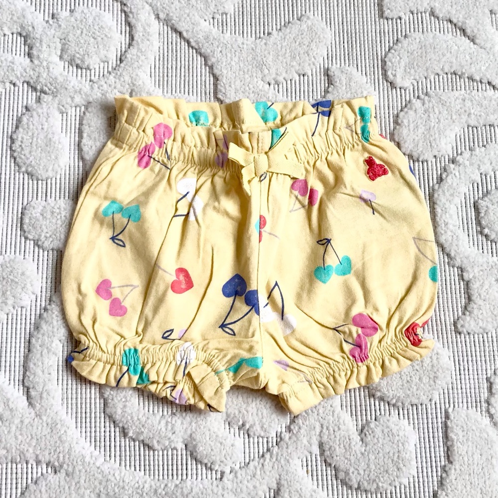 Baby Gap girl cherry bubble shorts NWT!